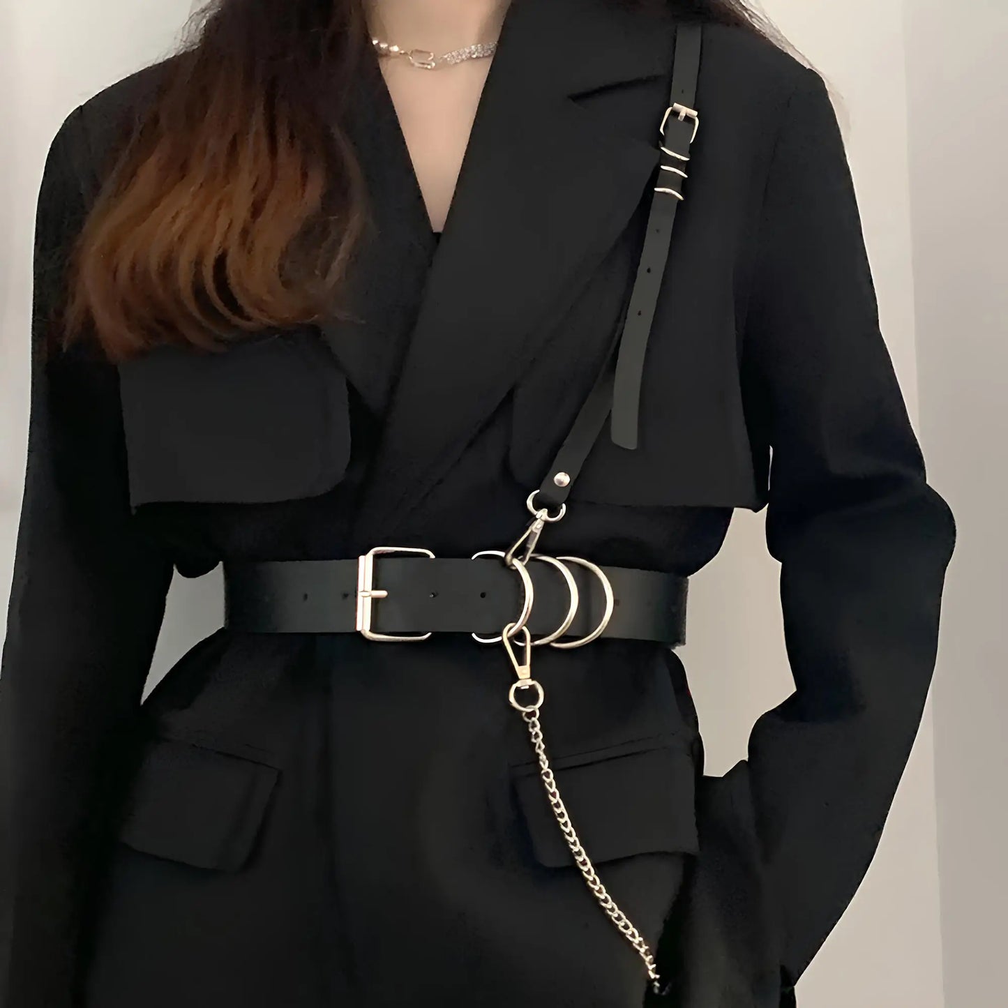Asymetryczny harness z paskiem Josette-lorana.eu