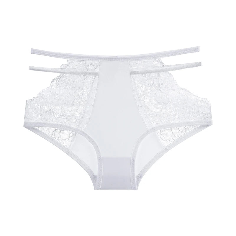 Figi z ozdobnymi paseczkami i koronką Jacqueline-lorana.eu