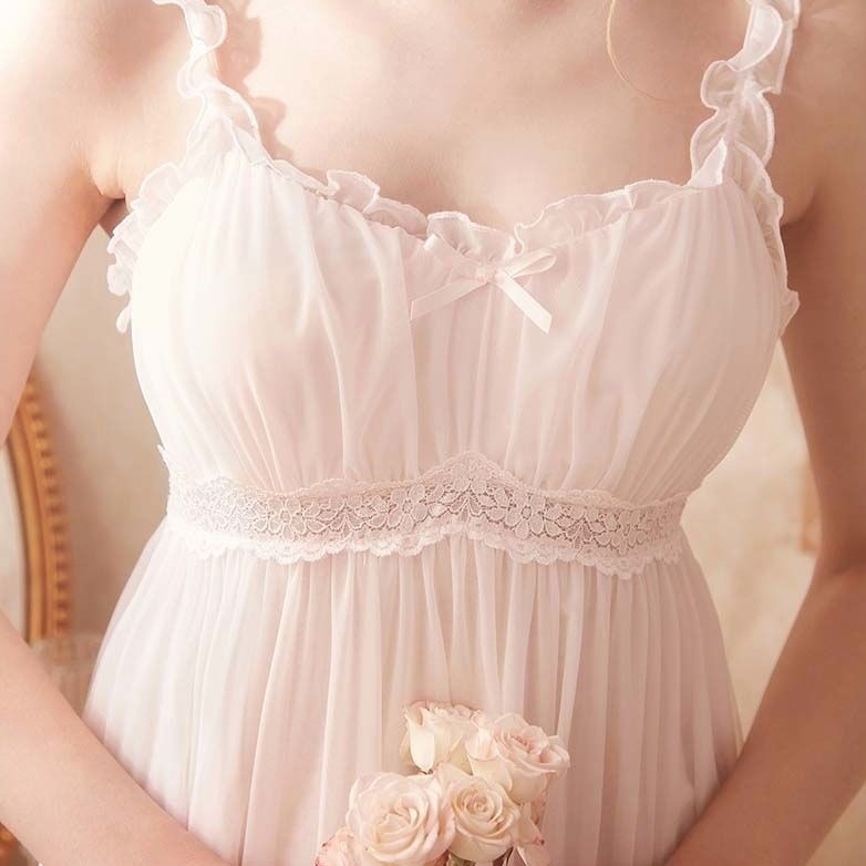 Delikatna koszula nocna Félicité-lorana.eu