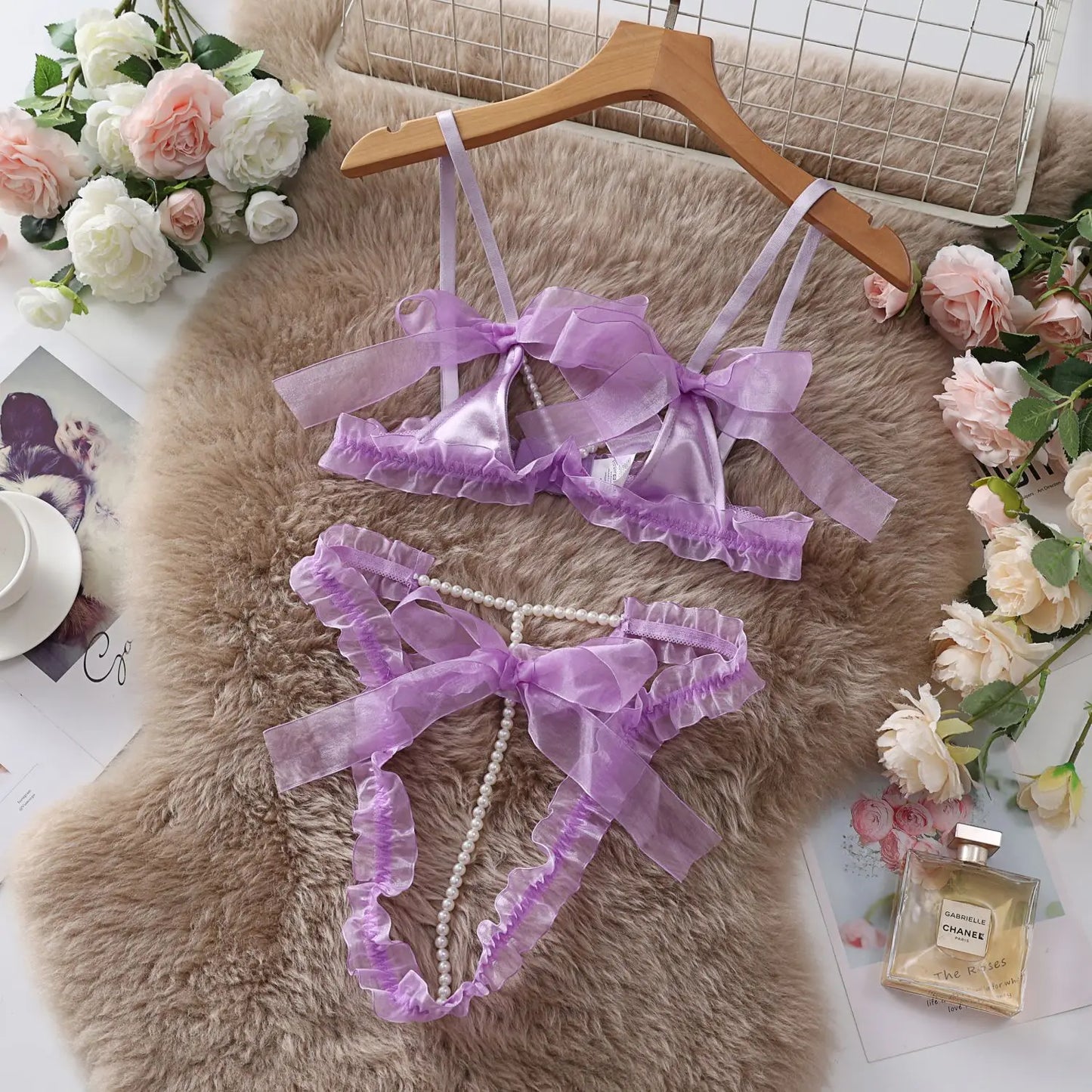 Zmysłowy komplet bielizny z wycięciem i koralikami Audrey-lorana.eu