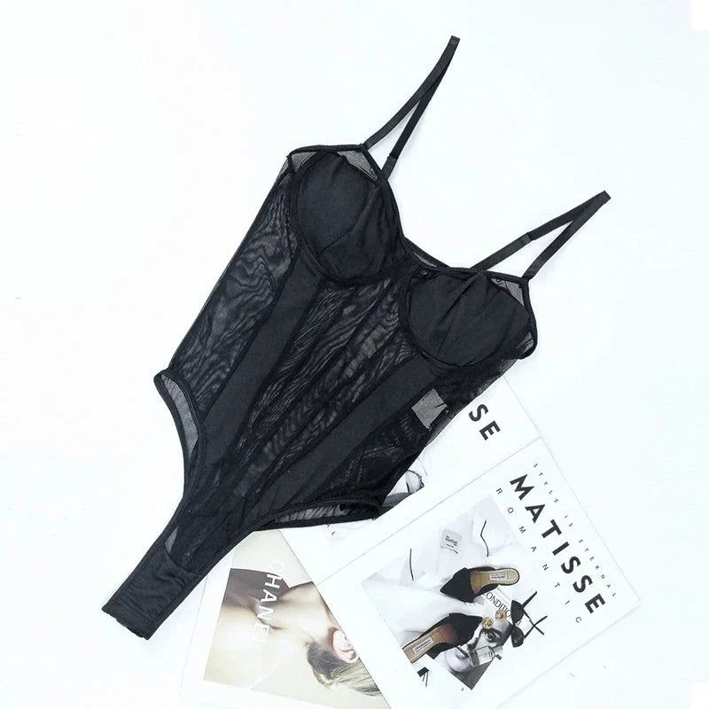 Body na ramiączkach z głębokim dekoltem Sabine-lorana.eu