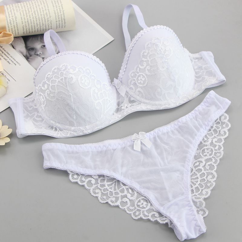 Ensemble de lingerie avec dentelle PUSH UP-lorana.eu