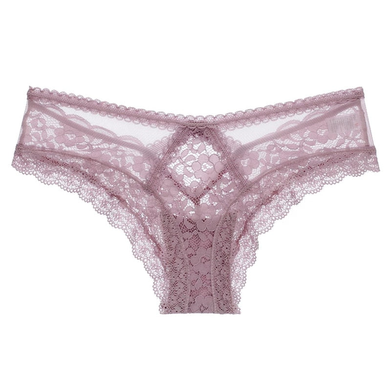 Culotte en dentelle avec découpes décoratives-lorana.eu