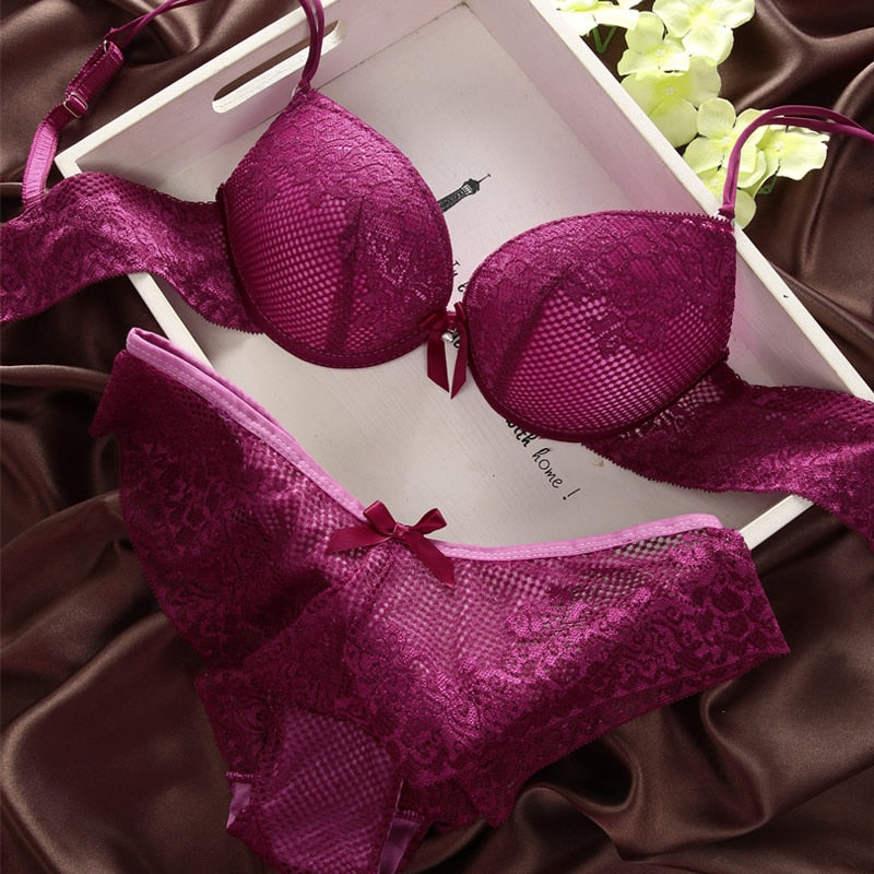 Ensemble de lingerie en dentelle-lorana.eu