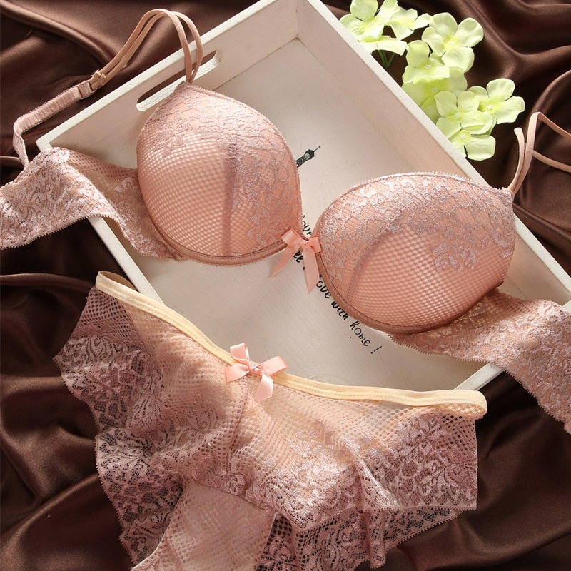 Ensemble de lingerie en dentelle-lorana.eu