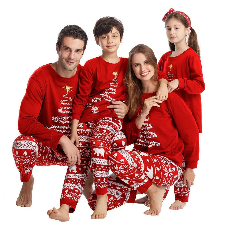 Pyjama de famille avec arbre de Noël - Papa-lorana.eu