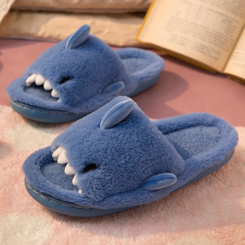 Pantoufles de requin en peluche-lorana.eu