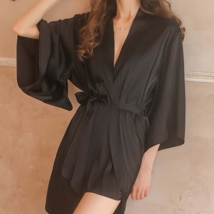 Chemise de nuit avec éléments en dentelle-lorana.eu